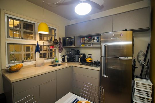 Cozinha de casa de condomínio à venda com 3 quartos, 117m² em Medianeira, Porto Alegre