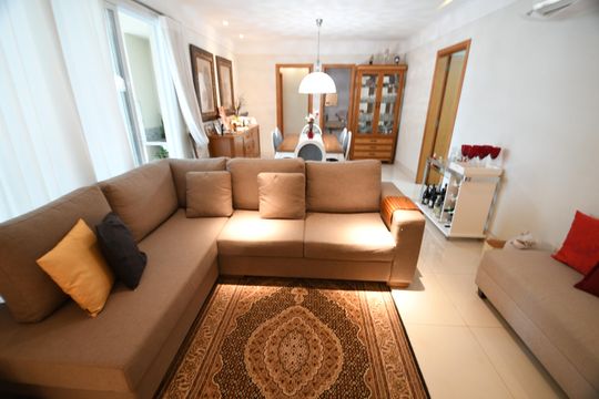 Sala de apartamento à venda com 3 quartos, 132m² em Cambuí, Campinas