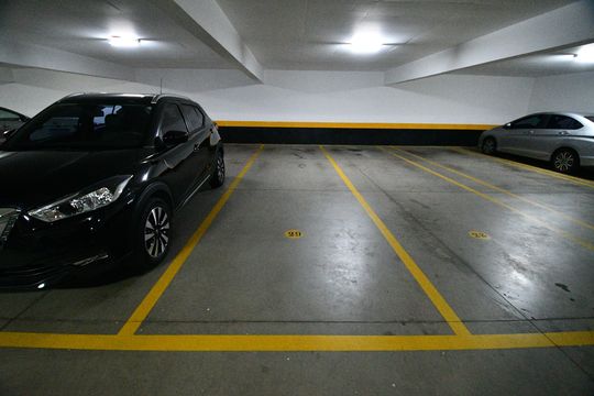 Garagem de apartamento à venda com 3 quartos, 132m² em Cambuí, Campinas