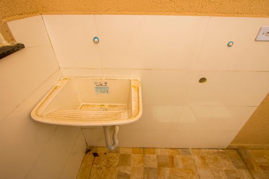 Área de serviço de apartamento para alugar com 2 quartos, 50m² em Vila Mazzei, Santo André