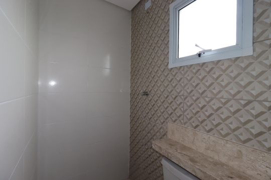 Banheiro da Suíte de apartamento para alugar com 2 quartos, 78m² em Jardim Guarará, Santo André