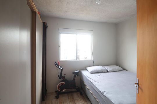 Quarto 1 de apartamento à venda com 2 quartos, 44m² em Igara, Canoas