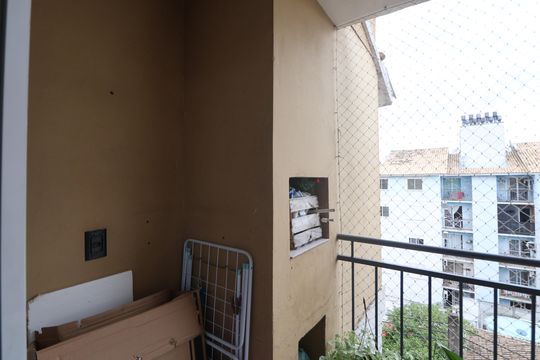 Sacada de apartamento à venda com 2 quartos, 44m² em Igara, Canoas