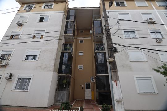 Fachada do bloco de apartamento à venda com 2 quartos, 44m² em Igara, Canoas