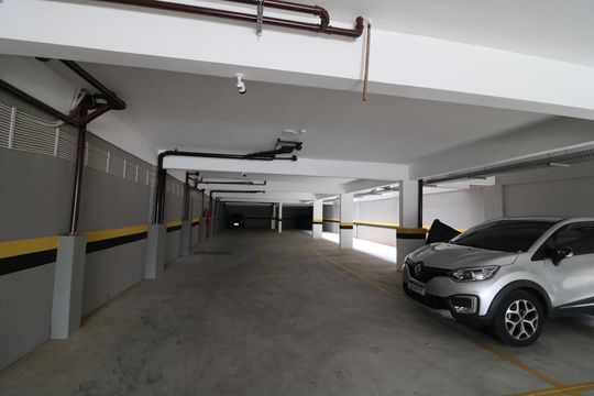 Garagem de apartamento para alugar com 2 quartos, 41m² em Vila Antonieta, São Paulo