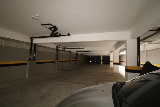 Garagem de apartamento para alugar com 2 quartos, 41m² em Vila Antonieta, São Paulo