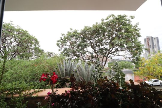 Vista Suíte 2 de casa para alugar com 4 quartos, 322m² em Morada da Colina, Uberlândia