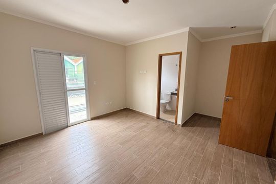 Casa à venda com 3 quartos, 110m² em Vila Lucia, São Paulo