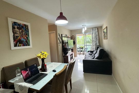Sala de apartamento à venda com 3 quartos, 77m² em Recreio dos Bandeirantes, Rio de Janeiro