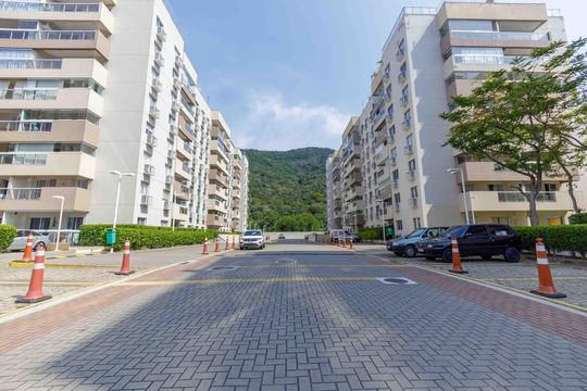 Fachada de apartamento à venda com 3 quartos, 77m² em Recreio dos Bandeirantes, Rio de Janeiro