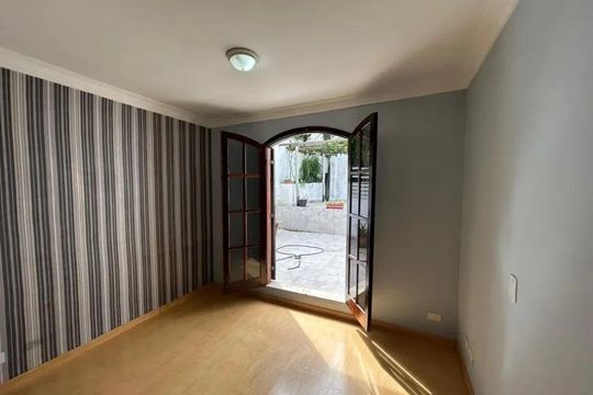 Casa à venda com 3 quartos, 137m² em Jardim Caner, São Paulo