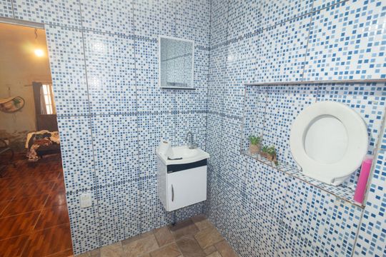 Banheiro Social de casa para alugar com 2 quartos, 350m² em Guaratiba, Rio de Janeiro