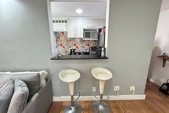 Cozinha de apartamento para alugar com 2 quartos, 52m² em Guadalupe, Rio de Janeiro
