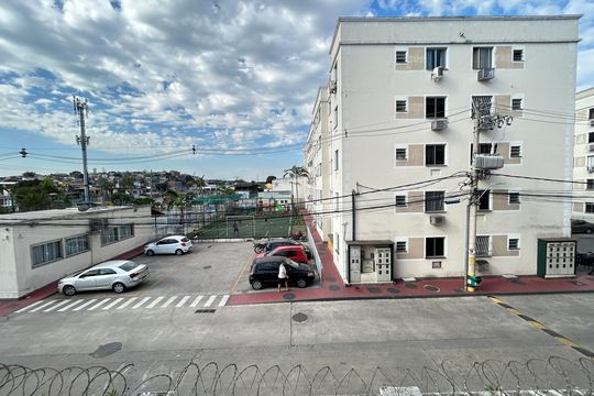 Vista do Quarto 2 de apartamento para alugar com 2 quartos, 52m² em Guadalupe, Rio de Janeiro