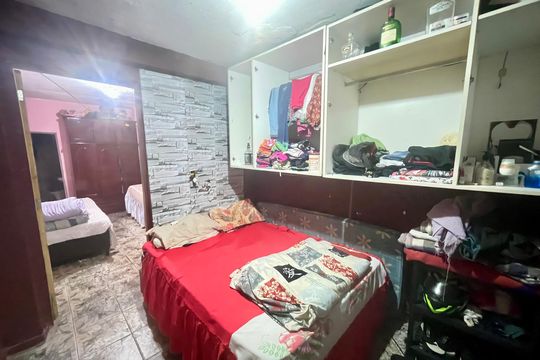 Quarto 1 de casa à venda com 5 quartos, 200m² em Jardim Santa Ines, Guarulhos