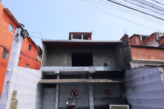 Fachada  de casa à venda com 2 quartos, 175m² em Bairro dos Casa, São Bernardo do Campo