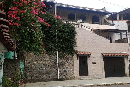 Casa à venda com 4 quartos, 210m² em Fonseca, Niterói
