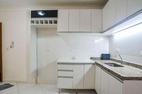 Cozinha de apartamento para alugar com 2 quartos, 72m² em Vila Humaita, Santo André