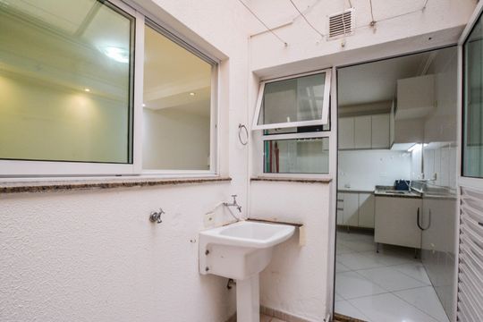 Área de Serviço de apartamento para alugar com 2 quartos, 72m² em Vila Humaita, Santo André
