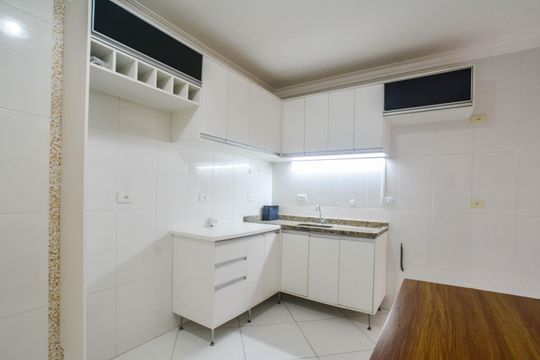 Cozinha de apartamento para alugar com 2 quartos, 72m² em Vila Humaita, Santo André