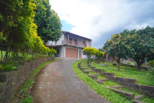 Quintal de casa à venda com 4 quartos, 220m² em Canudos, Novo Hamburgo