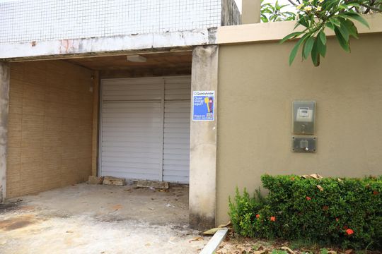 Placa de apartamento para alugar com 3 quartos, 115m² em Praia do Flamengo, Salvador