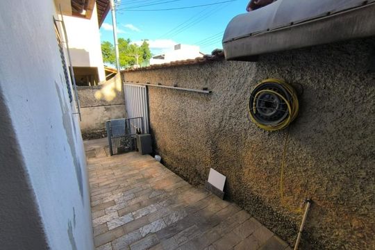 Casa à venda com 4 quartos, 360m² em Jardim Leblon, Belo Horizonte