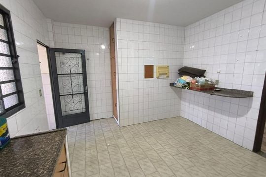 Casa à venda com 4 quartos, 360m² em Jardim Leblon, Belo Horizonte