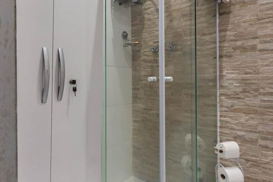 Banheiro de casa à venda com 2 quartos, 60m² em Rocha, Rio de Janeiro