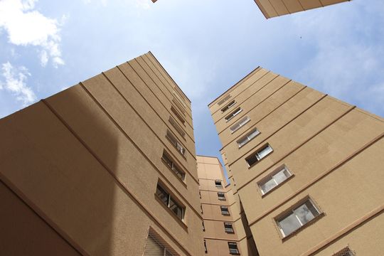 Fachada de apartamento para alugar com 3 quartos, 80m² em Vila São Luiz, Goiânia