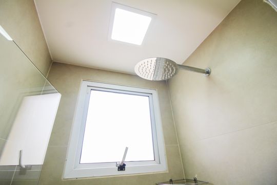 Banheiro Social de apartamento para alugar com 2 quartos, 55m² em Vila Prudente, São Paulo