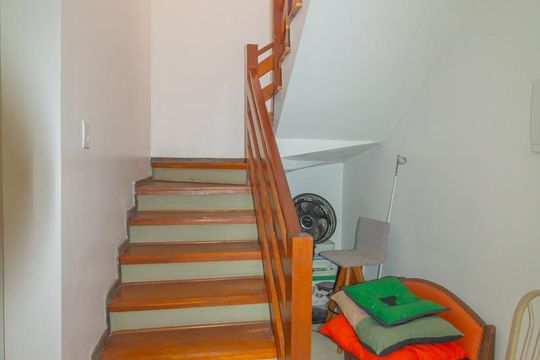 Escada de casa para alugar com 3 quartos, 253m² em São José, Canoas