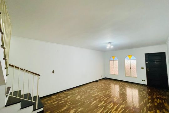 Sala de casa à venda com 4 quartos, 150m² em Jardim Aida, Guarulhos