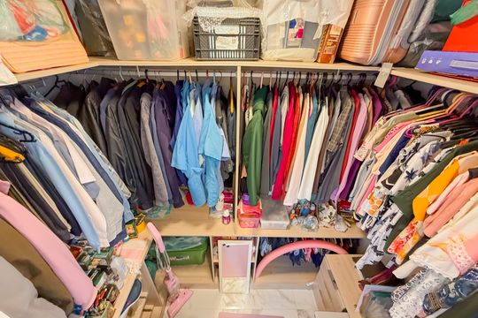 Closet da suíte 2 de apartamento à venda com 2 quartos, 93m² em Vila Firmiano Pinto, São Paulo