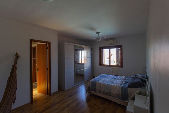 Suíte de casa à venda com 4 quartos, 253m² em São José, Canoas