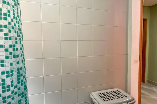 Banheiro Corredor de casa à venda com 3 quartos, 161m² em Vila Portuguesa, São Paulo