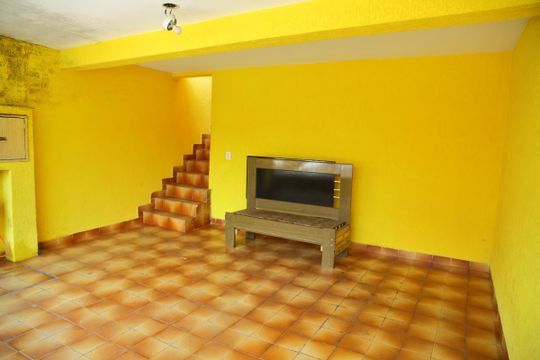 Garagem  de casa à venda com 2 quartos, 200m² em Jardim Calux, São Bernardo do Campo