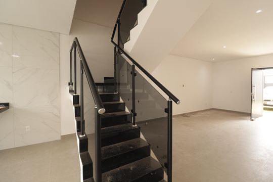 Sala de casa à venda com 2 quartos, 129m² em Vila Liberdade, Jundiaí