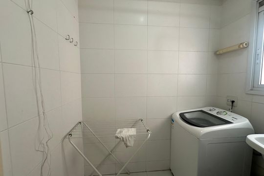 Área de Serviço de apartamento para alugar com 3 quartos, 85m² em Jardim Tupanci, Barueri
