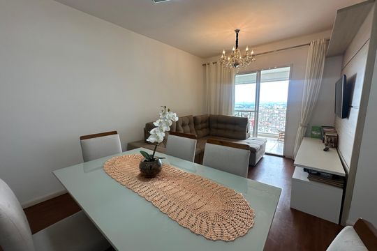 Sala de apartamento para alugar com 3 quartos, 85m² em Jardim Tupanci, Barueri