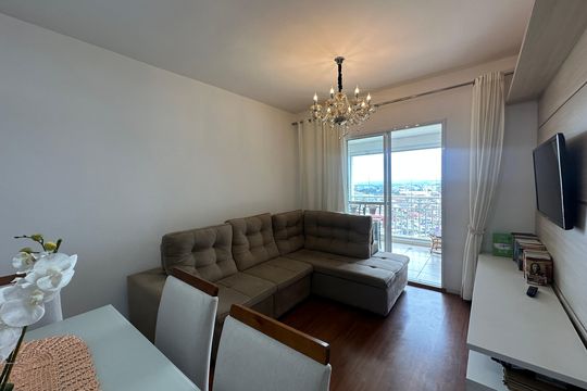 Sala de apartamento para alugar com 3 quartos, 85m² em Jardim Tupanci, Barueri