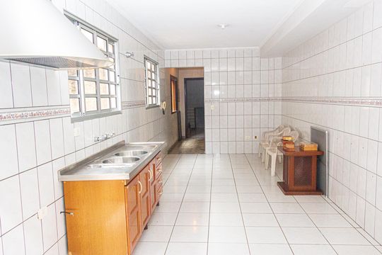 Cozinha de casa à venda com 7 quartos, 400m² em Jardim Represa, São Paulo