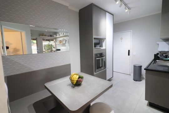 Cozinha de apartamento à venda com 4 quartos, 170m² em Vila Osasco, Osasco