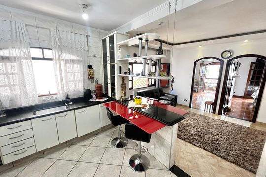 Cozinha de casa para alugar com 2 quartos, 180m² em Vila Celeste, São Paulo