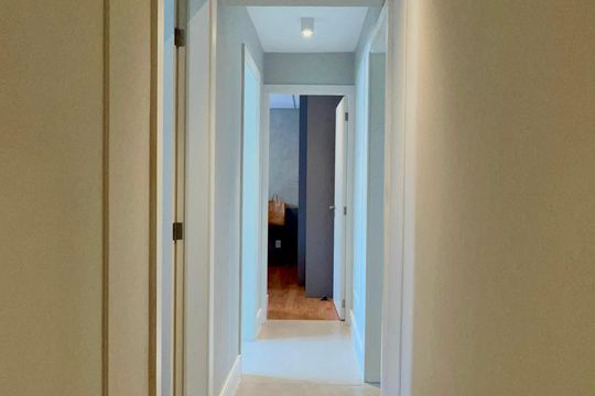 Corredor de apartamento à venda com 3 quartos, 130m² em Jardim Paulista, São Paulo
