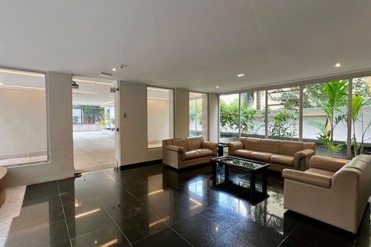 Hall de entrada de apartamento à venda com 3 quartos, 130m² em Jardim Paulista, São Paulo