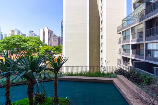 Varanda de kitnet/studio para alugar com 1 quarto, 30m² em Santo Amaro, São Paulo