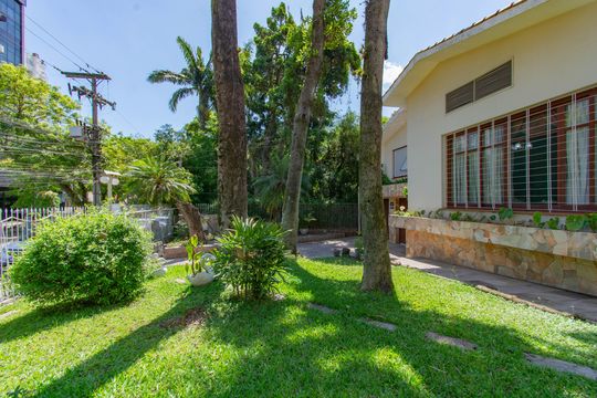 Casa para alugar com 5 quartos, 600m² em Centro, Canoas