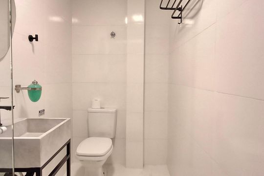 Banheiro suíte de apartamento para alugar com 1 quarto, 40m² em Morro das Pedras, Florianópolis