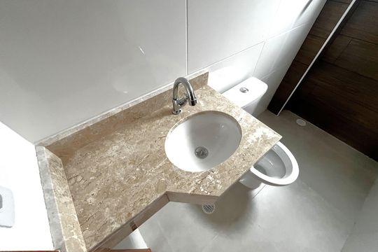 Banheiro de apartamento para alugar com 1 quarto, 32m² em Água Fria, São Paulo